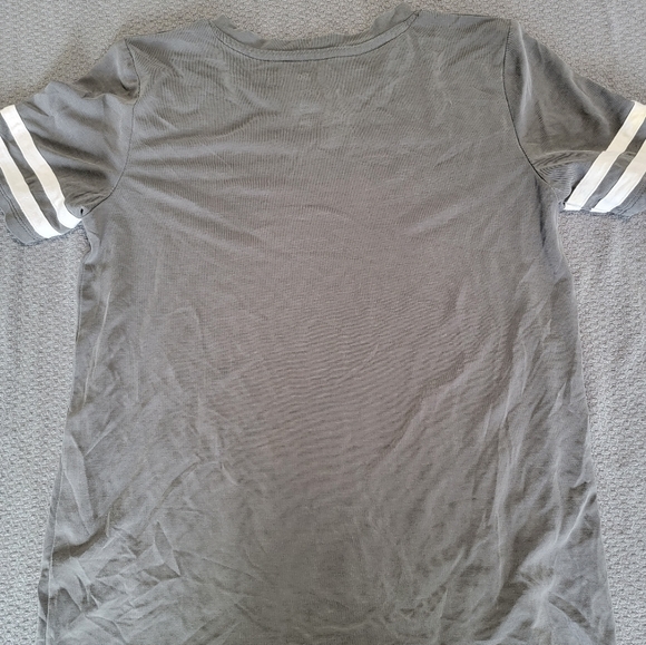 Tshirt - Picture 2 of 3